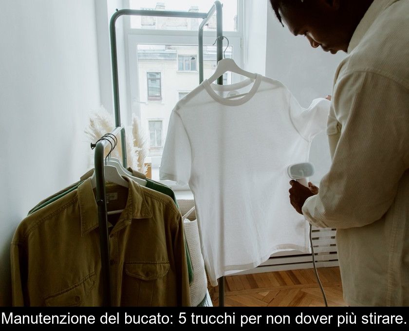 Stirare camicie: trucchi su come stirare bene una camicia