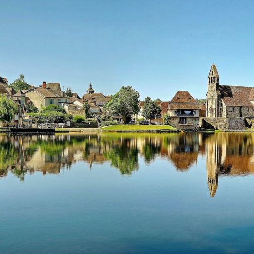 Beaulieu-sur-Dordogne: uno dei più bei villaggi della Francia.