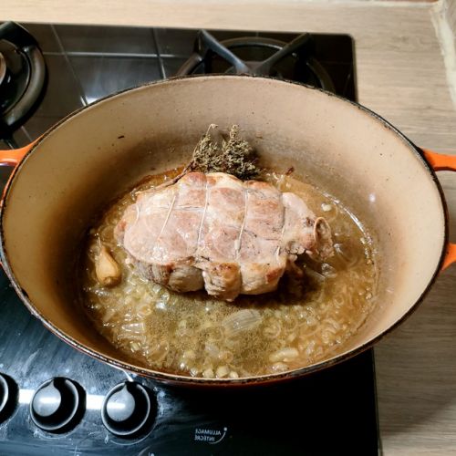 Come cucinare un arrosto di maiale in modo che non risulti asciutto?