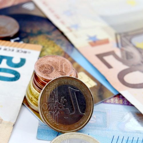 Denaro: 5 consigli per ridurre le spese bancarie