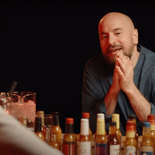 Hot Ones: un talk show piccante