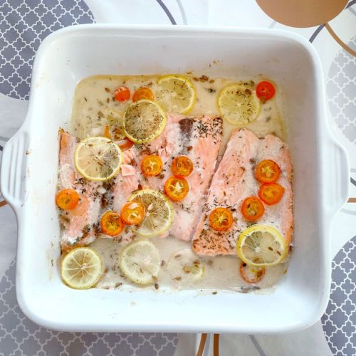 Il salmone al forno con kumquat e aneto: una ricetta facile.