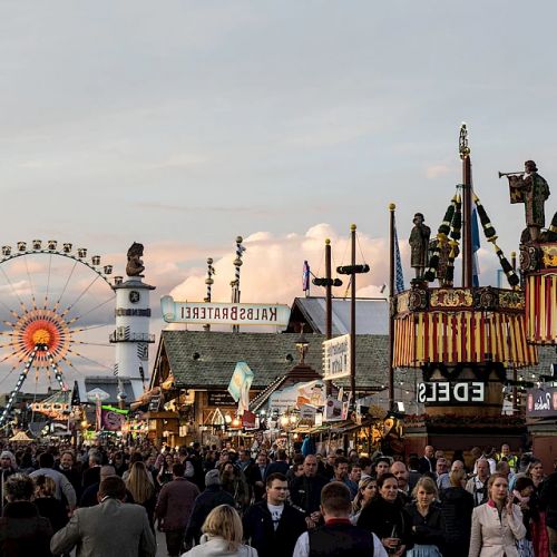 La Festa della birra o Oktoberfest a Monaco.