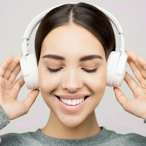 Musicoterapia: 5 benefici delle canzoni sull'umore.