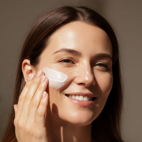 Prendersi cura della propria pelle dopo i 40 anni, tra dermatologia e medicina estetica.